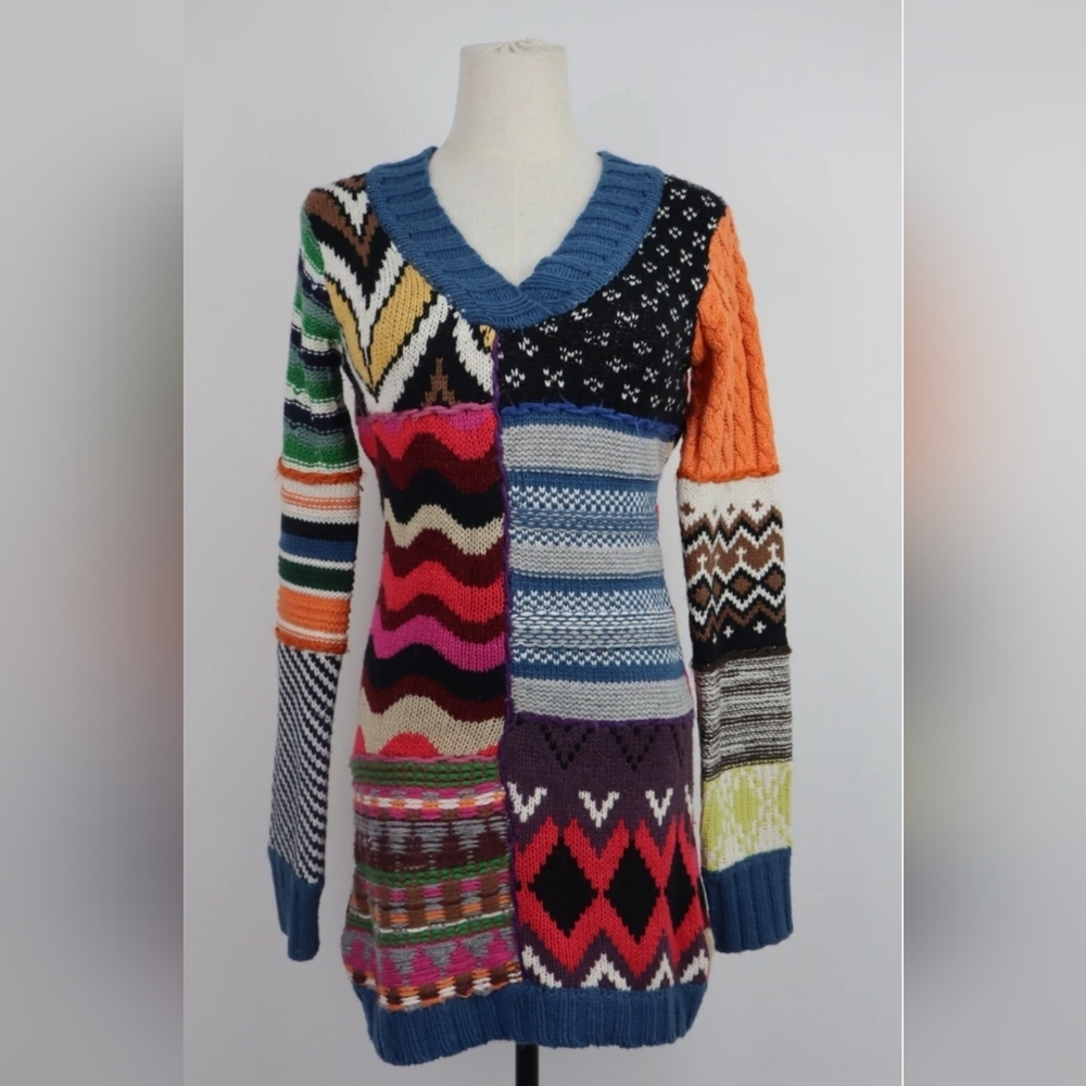 Desigual Multicolor V-Neck Sweater. Size: Medium.
